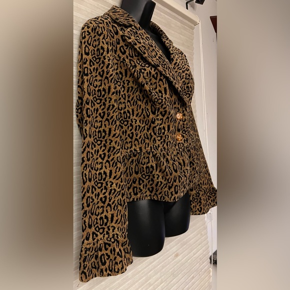 KIKIT JEANS Leopard Blazer with Bell Sleeves and Peplum Hem Size LARGE - Picture 7 of 16